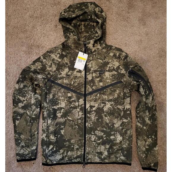 nike tech camo hoodie